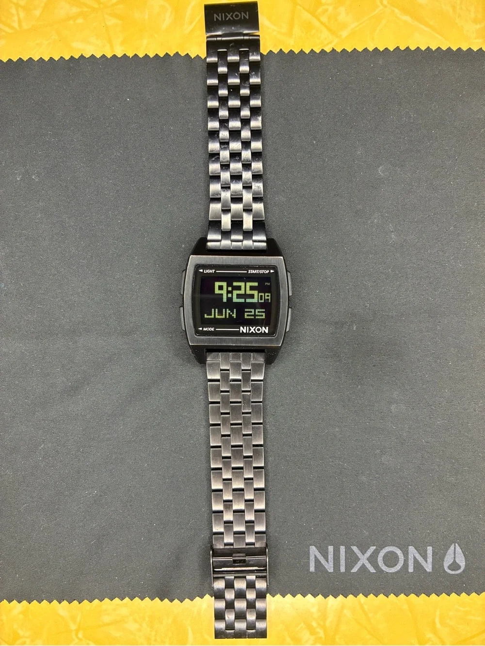 Nixon The Base Black Stainless Steel wristwatch